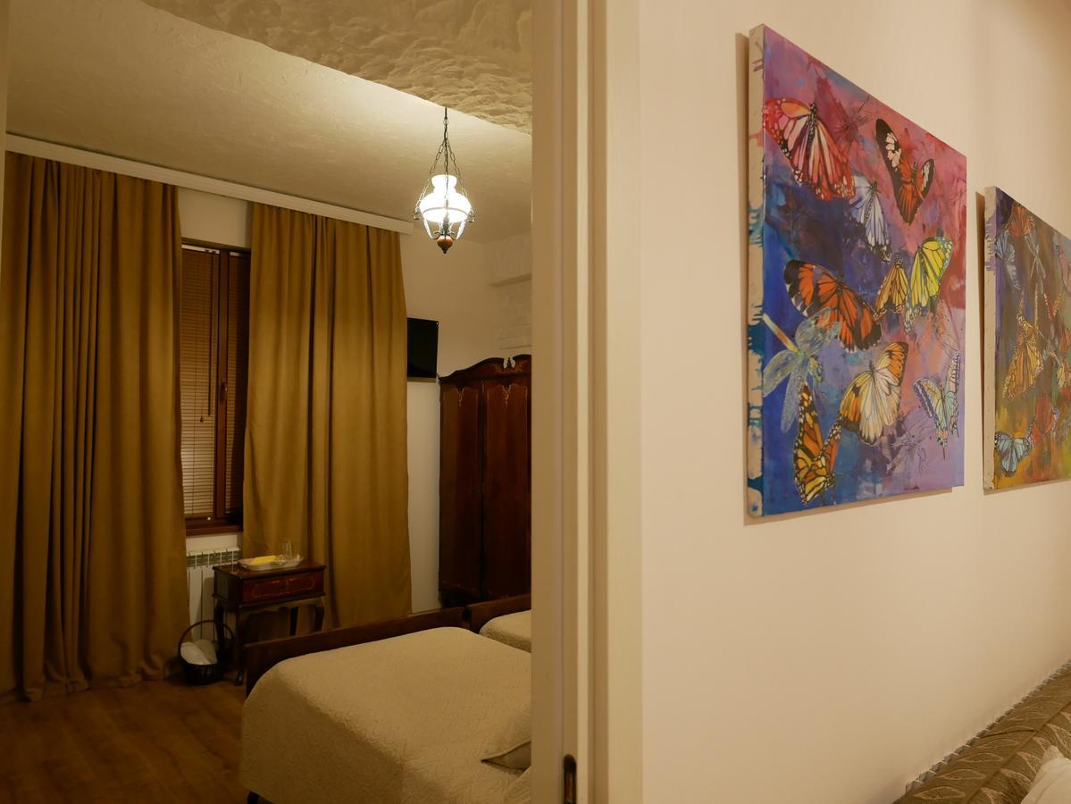 My Garden Hotel Tbilisi Eksteriør billede
